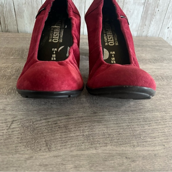 Mephisto Burgundy Heels - Picture 6 of 8
